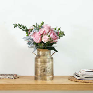 Vase à fleurs vintage doré style français finition galvanisée Shabby Chic en métal Vase rustique décor à la maison en métal pour décor plateaux de service - Product Image 5