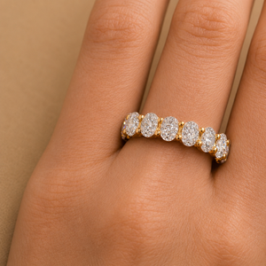 Anillo de Boda Clásico de Oro de 14K con Diamante Ovalado Cultivado en Laboratorio, Banda de Eternidad Completa con Garras Compartidas y Galería Abierta, para Uso Diario, para Mujer - Product Image 2