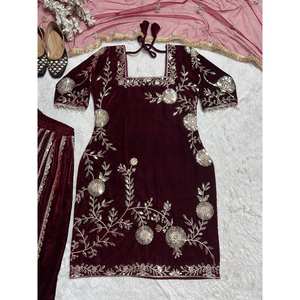 Conjunto de traje de fiesta de mujer de diseñador con parte superior inferior de trabajo bordado pesado y Dupatta para ocasiones especiales - Product Image 4