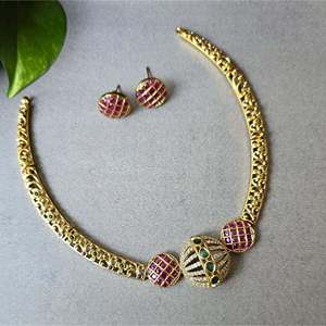 Gold Plated Pearl & Diamond Round Kemp Pendant Hasli Choker - Product Image 2