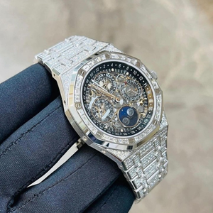 Montre de luxe entièrement sertie de diamants VVS de qualité supérieure, fabriquée en laboratoire, nouvelle collection - Product Image 1