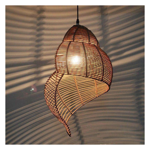 Usine de fabrication de lampes en bambou tissé du Vietnam, vente en gros, approvisionnement en vrac, styles personnalisés pour les hôtels, les restaurants et la décoration intérieure - Product Image 1