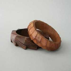 Brazaletes de Madera y Latón Hechos a Mano de Lujo, Exportaciones de Craft Emporium, Joyería Multiforma Hecha a Mano para Uso Diario, Artesanía del Uttar Pradesh - Product Image 3