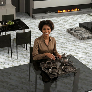 Carreaux de porcelaine blancs classiques Satvario 60x60cm, aspect marbre rustique, qualité supérieure, pour sols intérieurs de salle de bain et de hall - Product Image 1