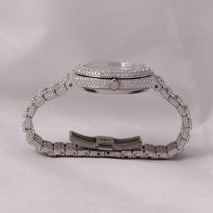 Reloj de Diamantes de Acero Inoxidable Hecho a Mano con Diamantes Cultivados en Laboratorio con Corte Brillante Redondo y Claridad VVS para Hombre - Product Image 5