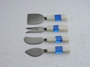 Ensemble d'ustensiles à fromage 4 pièces, spatules en acier inoxydable avec manches en plastique marbré blanc et bleu, outils de service - Product Image 5
