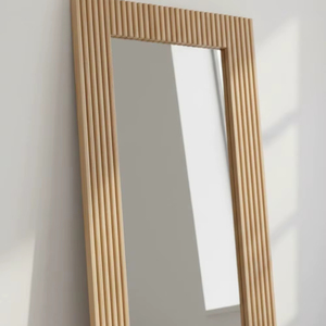 กระจกติดผนังกรอบไม้ธรรมชาติน้ำหนักเบา สีน้ำตาลกลาง งานแฮนด์เมด เป็นมิตรกับสิ่งแวดล้อม ตกแต่งศิลปะ แต่งหน้า โต๊ะเครื่องแป้ง - Product Image 1