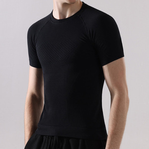 T-shirt de compression à coupe ajustée pour hommes, t-shirt de sport extensible, à séchage rapide, respirant, haut de gamme pour la musculation et la salle de sport - Product Image 4