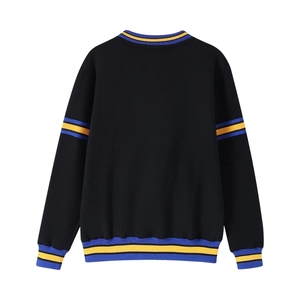 เสื้อสเวตเชิ้ตคอกลม Sigma Gamma Rho สีดำ ผ้าเชนิลล์ มีกระเป๋า  แบบสวมใส่สบาย อุ่นสบาย แขนยาว ผ้าฟลีซ  รับปักลายตามสั่ง  OEM ODM - Product Image 2
