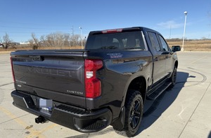 Chevrolet Silverado 1500 Custom Trail Boss 4WD d'occasion certifiée de luxe - Product Image 6