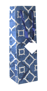 Sac en papier cadeau personnalisé de haute qualité, écologique, couleur bleue, papier batik fait main, impression argentée métallique, poignée en ruban - Product Image 2