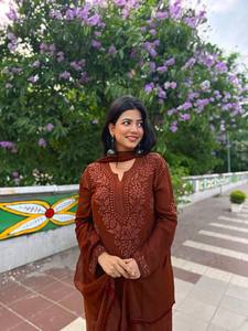 Ensemble indien pakistanais brodé pour femmes, Kurti Salwar Kameez en faux georgette avec châle, tenue de fête ethnique - Product Image 5