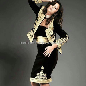 Nouveautés Short d'été designer en deux pièces Caftan noir brodé d'or - Product Image 1