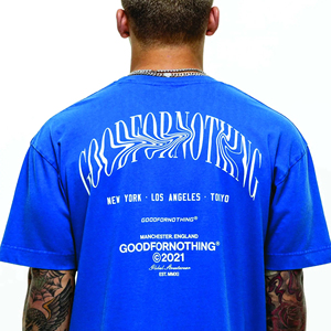 เสื้อยืดผู้ชายสีน้ำเงินทรงโอเวอร์ไซส์ พิมพ์ลายตัวอักษรด้านหน้า แขนสั้น คอกลม ผ้าคอตตอนเจอร์ซีย์ 100% ทรงพอดีตัว - Product Image 3