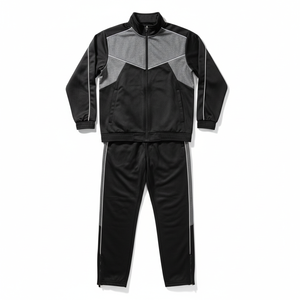 Conjunto Deportivo Personalizado para Hombre, 100% Poliéster Sublimado, Transpirable, de Secado Rápido, Chaqueta con Cierre y Pantalones Cortos para Fútbol, Gimnasio y Ejercicio - Product Image 5