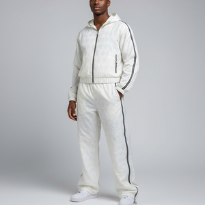 Nouvel ensemble de survêtements OEM pour hommes, coupe-vent 2 pièces en nylon 100% imprimé, style streetwear uni avec patchwork personnalisé et capuche - Product Image 2