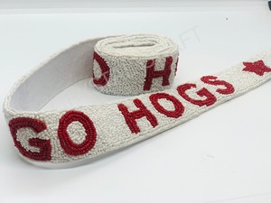 Correa de Bolso con Cuentas GO HOGS, Texto en Blanco y Dorado, Accesorio Moderno y a la Moda para Colgar el Bolso - Product Image 4