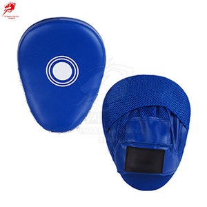 Guantes de boxeo ligeros y resistentes para niños, equipo de entrenamiento seguro para jóvenes atletas - Product Image 3