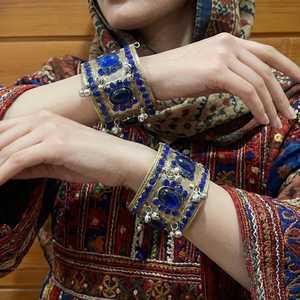 Exquisite Elaborate Traditional Tribal Wedding Gift Hand Jewelry <b>Set</b> Featuring Deep Luminous Blue Pearl Oval Beads Strung - Product Image 5