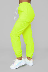 Conjunto Deportivo Personalizado para Mujer, Chaqueta y Pantalones Cortavientos de Poliéster, Traje Cortavientos de Nailon con Cierre Completo - Product Image 3