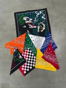Bandana carrée en coton imprimé motif clown méchant d'Halloween, foulard de tête à motif cachemire, visage de Joker maléfique - Product Image 1