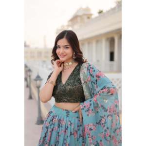 Conjuntos de mujer Lehenga Choli con estampado digital de seda rusa - Product Image 2