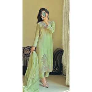 Hermoso conjunto de chifón (top y pantalón) con dupatta para fiestas - Product Image 2