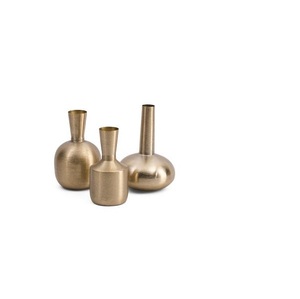 Premium Quality Metal Flower <b>Vase</b> For Decorative Floral Arrangements Ideal For Modern Home And Office Interior Styling - Product Image 3