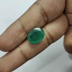 Esmeralda Octogonal Verde de 7.61 Quilates de Zambia, Grado Ratti 8.25 - Product Image 1