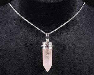 Collar con Colgante de Cuarzo y Plata 925 al por Mayor |   Colgante de Cristal Natural con Forma de Lápiz y Cadena |   Proveedor de Joyería Personalizada - Product Image 1