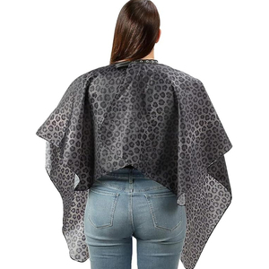 Capa de Peluquería de Producción OEM de Fábrica 2026, Material Suave y Duradero, Suministro Confiable - Product Image 5