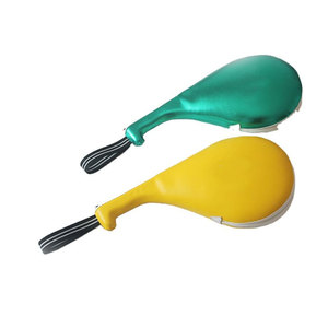 Mitaines d'entraînement de boxe renforcées avec coussin amortissant les chocs et manipulation facile pour la pratique – Mitaines souples - Product Image 1
