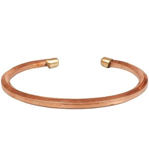 Brazalete de Cobre Minimalista Moderno, Hecho a Mano, Accesorio Metálico para la Muñeca, Diseño Geométrico Exquisito - Product Image 5