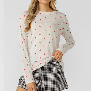 Chemise imprimée personnalisée de haute qualité pour femmes, design extérieur, manches longues, 90% polyester, 10% élasthanne, haut tricoté très extensible - Product Image 1