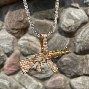 Colgante de Hip Hop con diseño de pistola AK47 de Moissanita, Plata 925 con baño de rodio, Corte Baguette y engaste de canal, Joyería para hombre de uso diario - Product Image 2