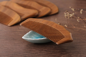 Wholesale Custom Logo Natural Green Sandalwood <b>Wood</b> Hair <b>Combs</b> Natural Crafts - Product Image 2