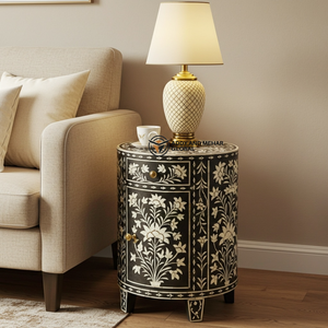 Mesa de Noche Redonda de Lujo Moderna con Incrustaciones Florales Negras, Ecológica, Hecha a Mano, con 2 Cajones y Almacenamiento - Product Image 1