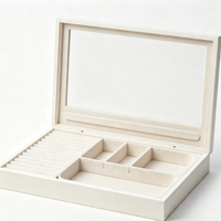Boîte à bijoux simple en bois de bambou naturel avec couvercle miroir, doublure en feutre gris, fermeture magnétique, rangement personnalisable