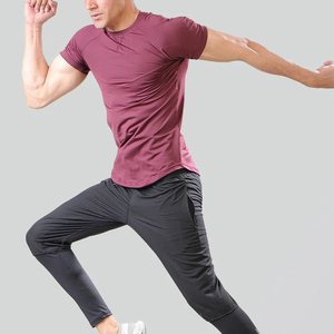 T-shirt à manches courtes pour homme, couleur bordeaux, coupe ajustée, séchage rapide, sportif, col rond, tricoté, longueur normale, couleur unie - Product Image 2