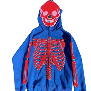Sudadera con capucha y cremallera con estampado de esqueleto personalizado, construcción de tela premium, cierre frontal completo con cremallera y corte oversize estilo streetwear. - Product Image 3