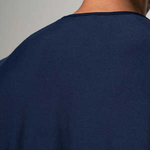 เสื้อยืดออกกำลังกายผู้ชายแบบสั่งทำรุ่นใหม่ คุณภาพสูง เป็นมิตรกับสิ่งแวดล้อม ระบายอากาศได้ดี แห้งเร็ว ผ้าสแปนเด็กซ์/โพลีเอสเตอร์ ป้องกันรอยยับ - Product Image 3