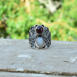 Bague en argent sterling 925 avec cabochon en pierre de lune, pierre semi-précieuse - Product Image 1