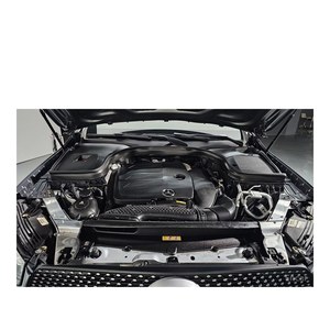 Mercedes-Benz GLC300 4MATIC Premium Coupé 2021, 49 330 km, Volant à Gauche, Boîte Automatique, Sièges en Cuir, Caméra Arrière - Product Image 5