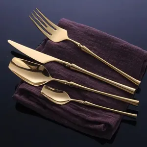 Ensemble de couverts en acier inoxydable durable pour cuisines modernes, idéal pour un usage familial quotidien et des événements culinaires spéciaux. Robuste. - Product Image 6