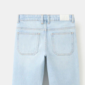 Design de haute qualité avec coutures de qualité supérieure, poches latérales, coupe confortable, vêtements décontractés tendance pour enfants. - Product Image 5