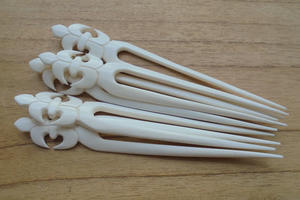 Épingle à cheveux en os sculpté de qualité supérieure |   Accessoire élégant pour chignon, artisanat naturel - Product Image 5