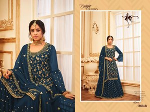 Traje Sharara Azul Turquesa Bordado para Mujer |   Salwar Kameez Dupatta de secado rápido para fiestas de graduación y bodas de invierno, con bordados dorados elaborados. - Product Image 4