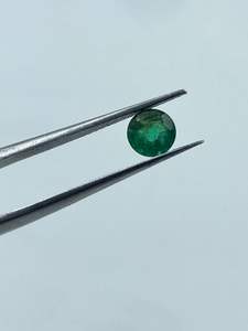 Esmeralda Verde de Alta Claridad, Corte Brillante Redondo, 0.16 Quilates, 5.50mm, Piedra Preciosa Suelta, Piedra Natural para Joyería - Product Image 4