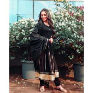 Conjunto de Traje de Chifón de Rayón Color Negro Carbón para Mujer, Talla XS - Product Image 2