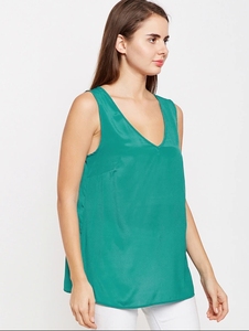 Top sin mangas de gasa de seda verde esmeralda para mujer con detalle de anillo, cuello en V y espalda hueca, estilo elegante - Product Image 1